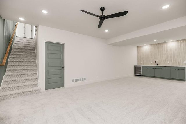 2037 SW Red Barn Lane, Lee's Summit, MO 64082