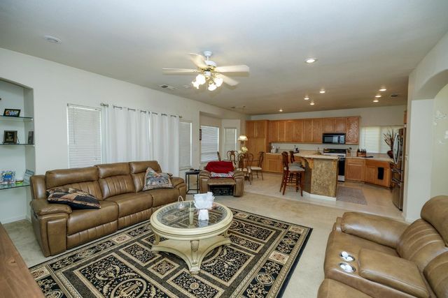 2889 E Doral Way, Turlock, CA 95382