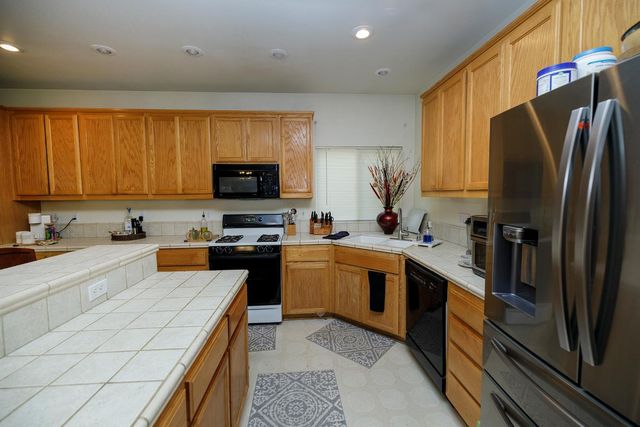 2889 E Doral Way, Turlock, CA 95382