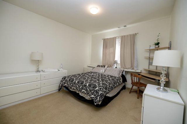2889 E Doral Way, Turlock, CA 95382