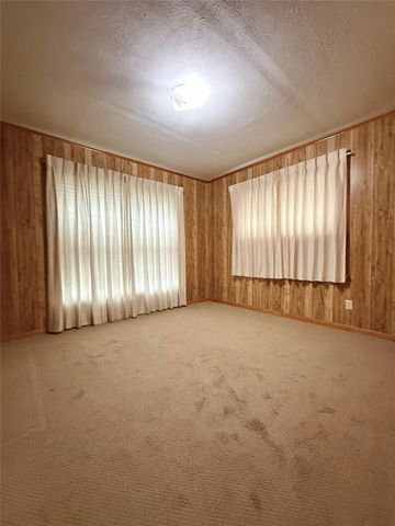 1140 Mitzi Street, Vidor, TX 77662