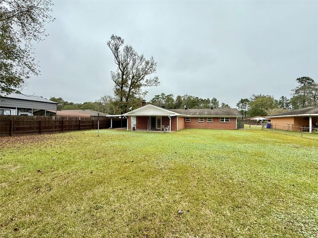 1140 Mitzi Street, Vidor, TX 77662