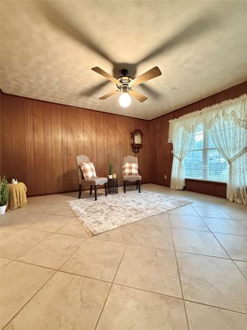 1140 Mitzi Street, Vidor, TX 77662