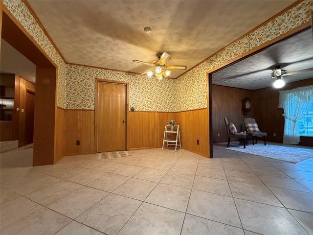 1140 Mitzi Street, Vidor, TX 77662