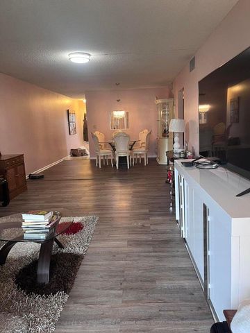 4302 Martinique Circle B2, Coconut Creek, FL 33066