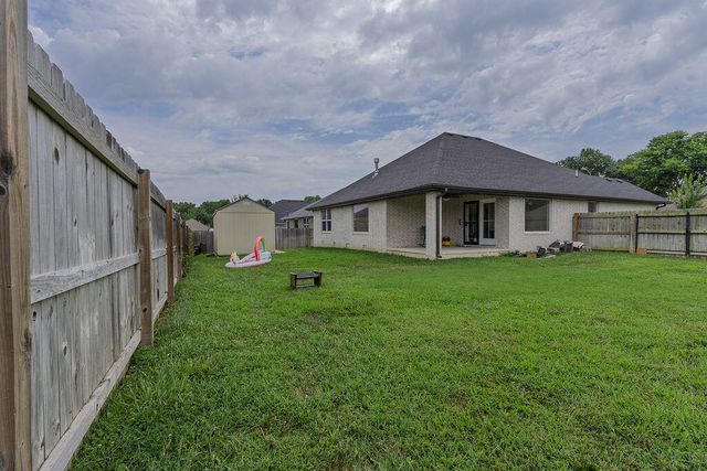 1205 W Denali Drive, Nixa, MO 65714