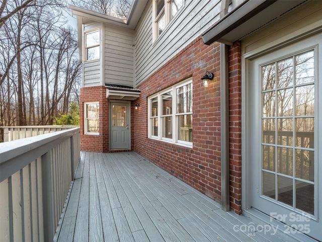 214 Blake Mountain Circle, Asheville, NC 28803