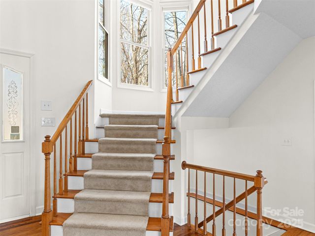 214 Blake Mountain Circle, Asheville, NC 28803