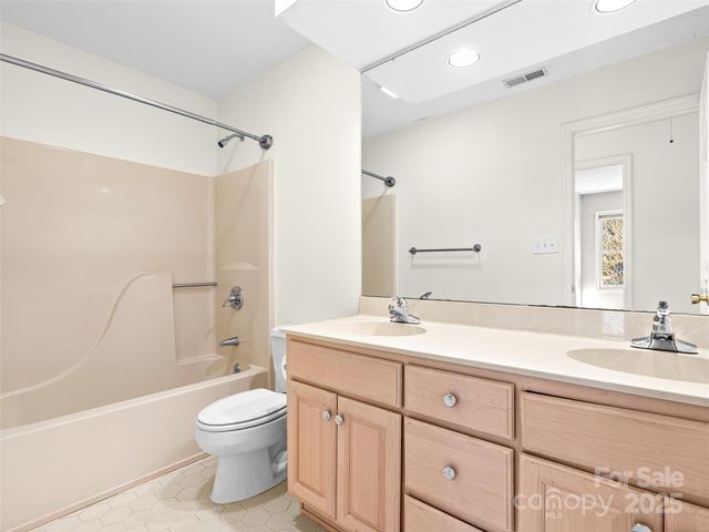 214 Blake Mountain Circle, Asheville, NC 28803