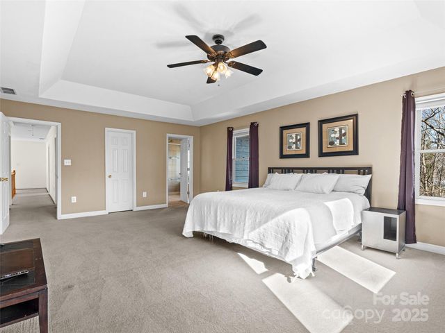 214 Blake Mountain Circle, Asheville, NC 28803