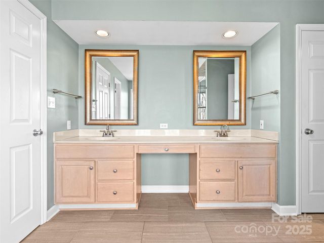 214 Blake Mountain Circle, Asheville, NC 28803