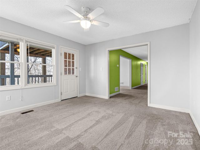 214 Blake Mountain Circle, Asheville, NC 28803