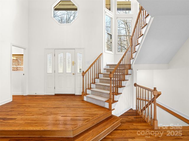 214 Blake Mountain Circle, Asheville, NC 28803