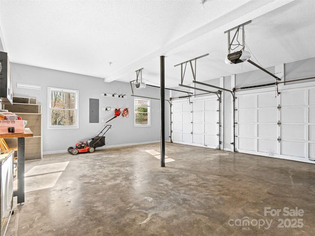 214 Blake Mountain Circle, Asheville, NC 28803