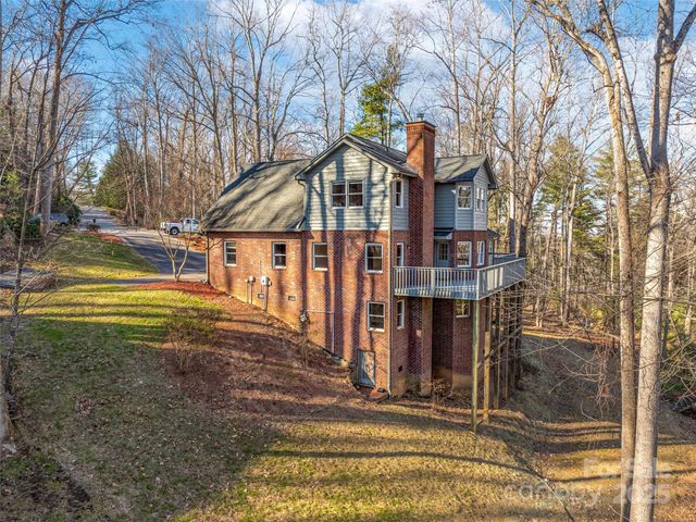 214 Blake Mountain Circle, Asheville, NC 28803