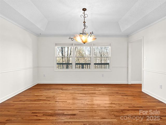 214 Blake Mountain Circle, Asheville, NC 28803