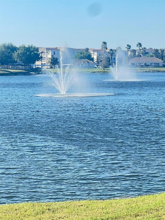 Image 16 of property listing at 2922 ASHLAND LANE S, Kissimmee, FL 34741