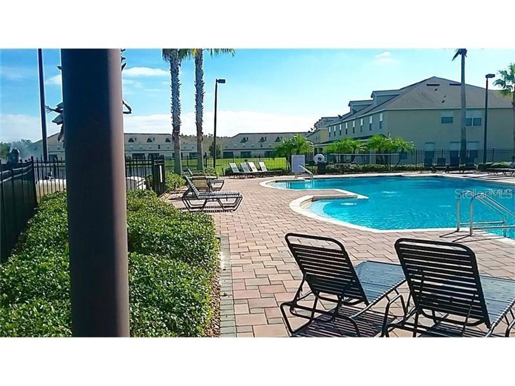 Image 19 of property listing at 2922 ASHLAND LANE S, Kissimmee, FL 34741