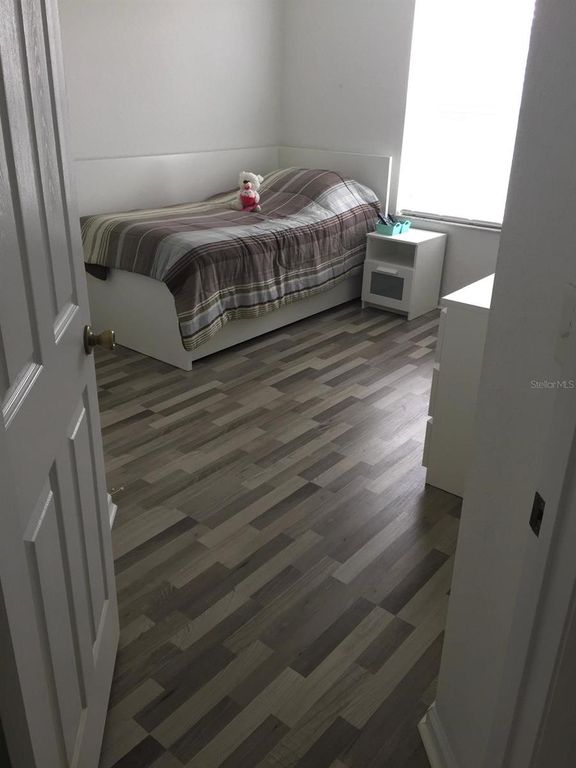 Image 10 of property listing at 2922 ASHLAND LANE S, Kissimmee, FL 34741