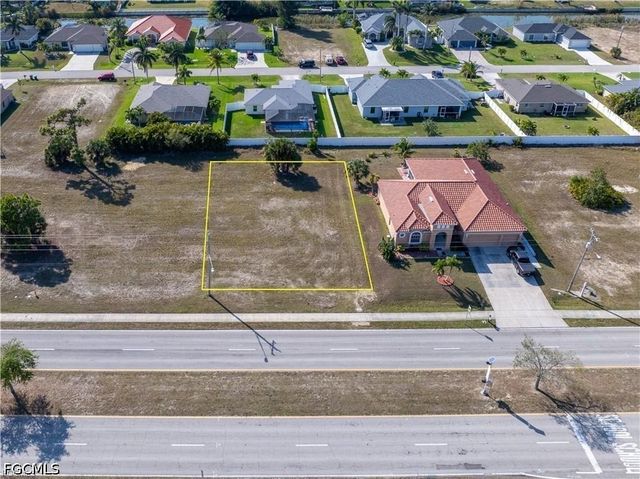 2128 Skyline BLVD, Cape Coral, FL 33991