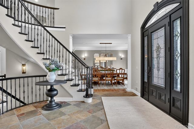 1867 Lincolnshire Drive, Rochester Hills, MI 48309