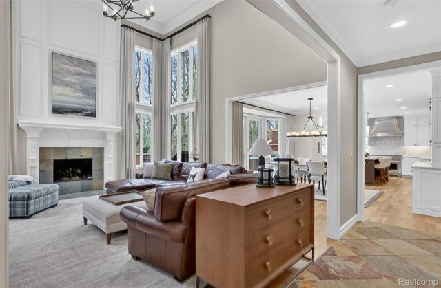 1867 Lincolnshire Drive, Rochester Hills, MI 48309