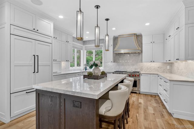 1867 Lincolnshire Drive, Rochester Hills, MI 48309
