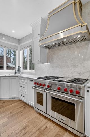 1867 Lincolnshire Drive, Rochester Hills, MI 48309