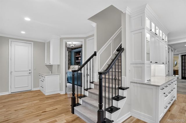 1867 Lincolnshire Drive, Rochester Hills, MI 48309