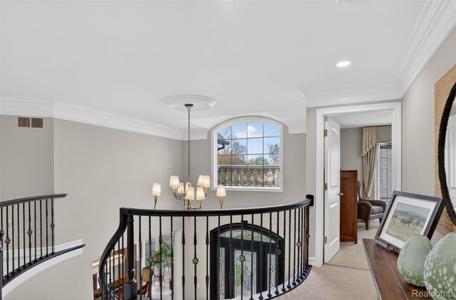 1867 Lincolnshire Drive, Rochester Hills, MI 48309