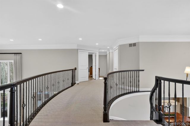1867 Lincolnshire Drive, Rochester Hills, MI 48309