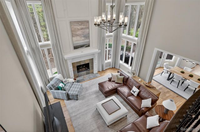 1867 Lincolnshire Drive, Rochester Hills, MI 48309