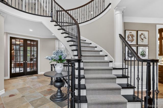 1867 Lincolnshire Drive, Rochester Hills, MI 48309