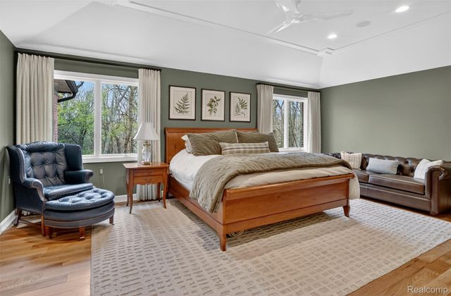 1867 Lincolnshire Drive, Rochester Hills, MI 48309