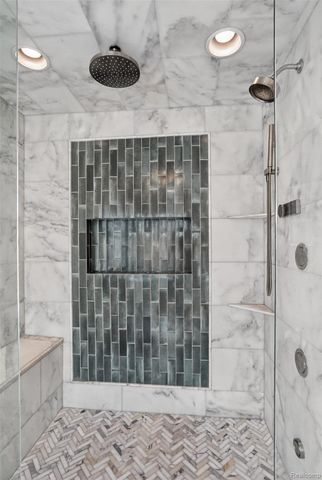 1867 Lincolnshire Drive, Rochester Hills, MI 48309