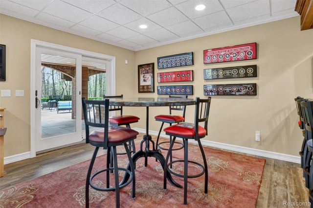 1867 Lincolnshire Drive, Rochester Hills, MI 48309
