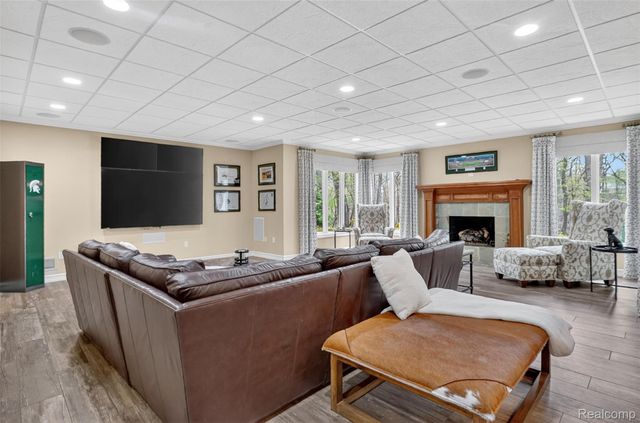 1867 Lincolnshire Drive, Rochester Hills, MI 48309