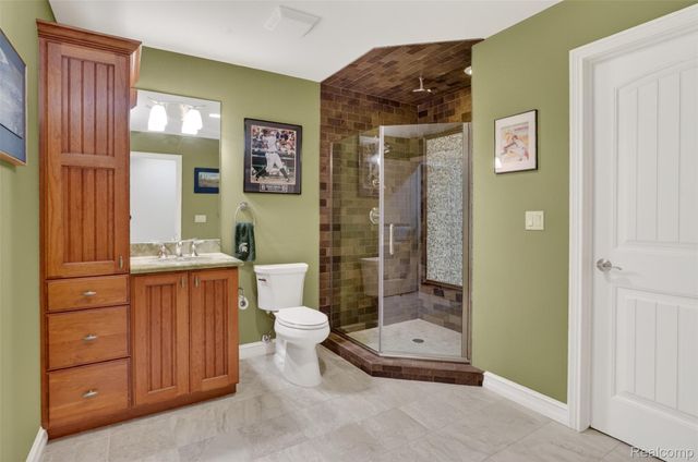 1867 Lincolnshire Drive, Rochester Hills, MI 48309