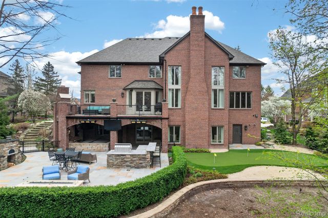 1867 Lincolnshire Drive, Rochester Hills, MI 48309