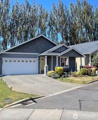 12205 SE 262nd Court, Kent, WA 98030