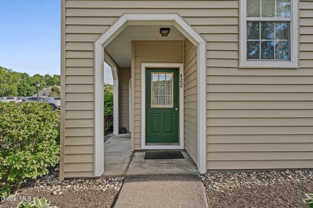 422 Hampton Place Boulevard, North Greenbush, NY 12180
