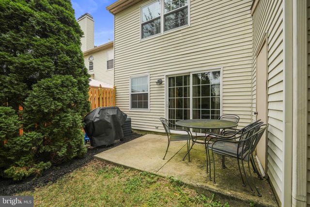 405 HAZELWOOD LN, Marlton, NJ 08053