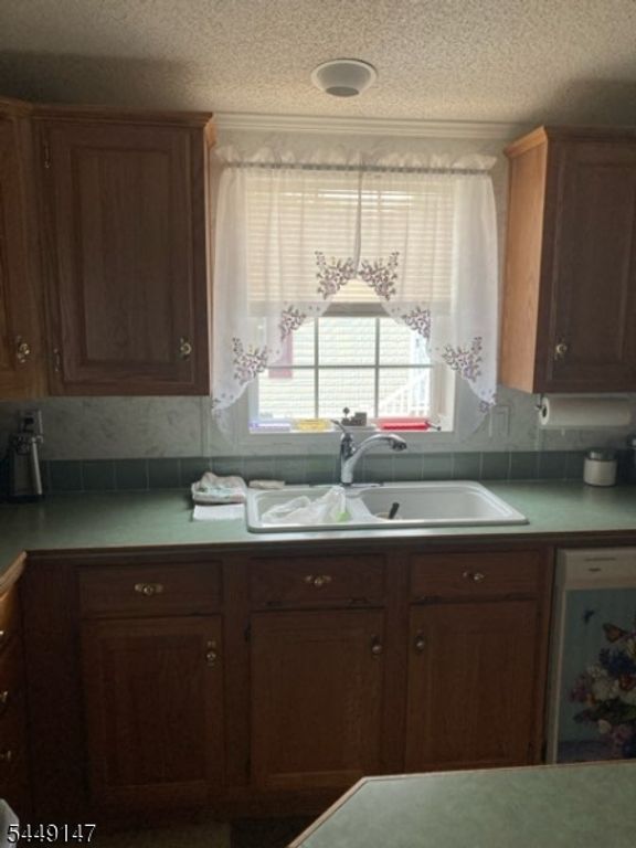504 Kenbury, Branchburg Twp., NJ 08876 — photo 5