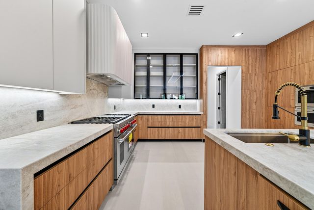 17585 Middlebrook Way, Boca Raton, FL 33496