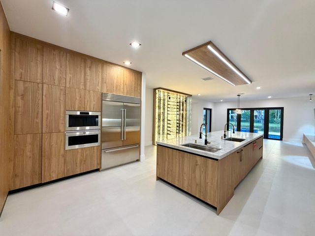 17585 Middlebrook Way, Boca Raton, FL 33496