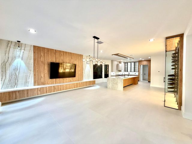 17585 Middlebrook Way, Boca Raton, FL 33496