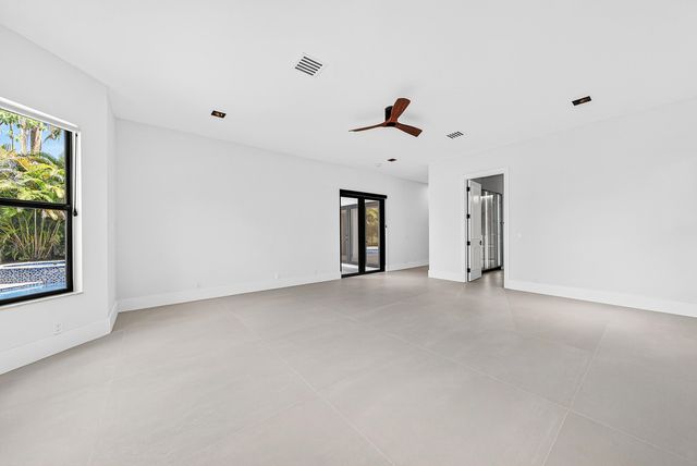 17585 Middlebrook Way, Boca Raton, FL 33496