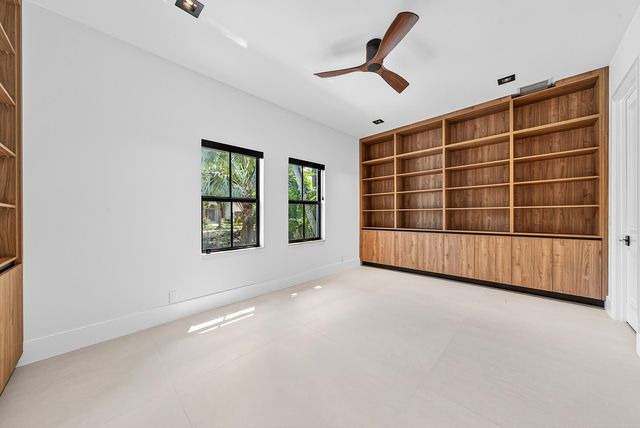 17585 Middlebrook Way, Boca Raton, FL 33496