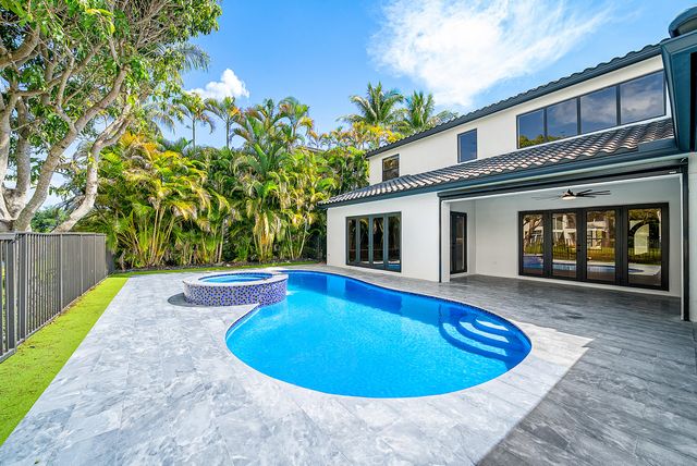 17585 Middlebrook Way, Boca Raton, FL 33496