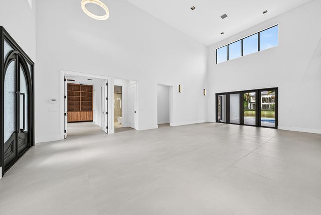 17585 Middlebrook Way, Boca Raton, FL 33496